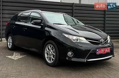 Универсал Toyota Auris 2014 в Черкассах