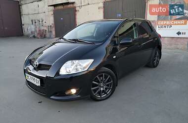 Хэтчбек Toyota Auris 2008 в Калуше