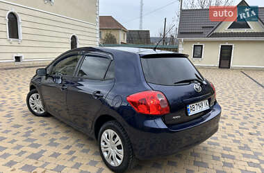 Хэтчбек Toyota Auris 2008 в Могилев-Подольске