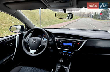 Хэтчбек Toyota Auris 2013 в Киеве