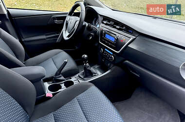 Хэтчбек Toyota Auris 2013 в Киеве