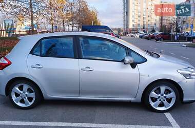 Хэтчбек Toyota Auris 2011 в Киеве