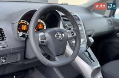 Хетчбек Toyota Auris 2011 в Стрию