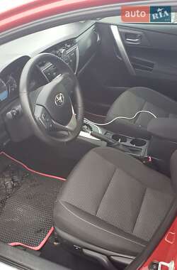 Хэтчбек Toyota Auris 2013 в Переяславе