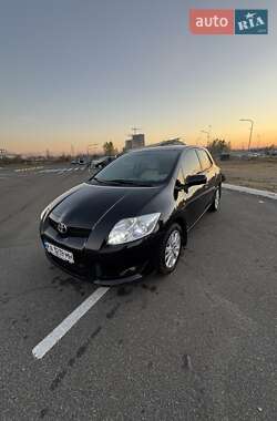 Хэтчбек Toyota Auris 2008 в Киеве