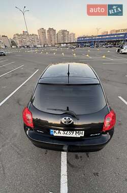 Хэтчбек Toyota Auris 2008 в Киеве