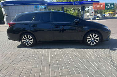 Универсал Toyota Auris 2015 в 