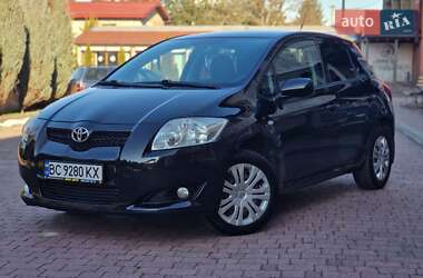 Хетчбек Toyota Auris 2008 в Стрию