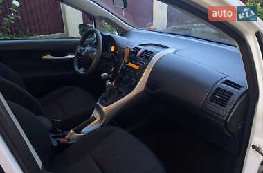 Хетчбек Toyota Auris 2012 в Бориславі