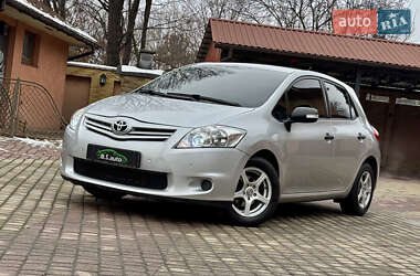 Хетчбек Toyota Auris 2011 в Мукачевому