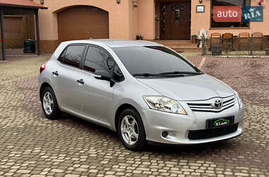 Хетчбек Toyota Auris 2011 в Мукачевому