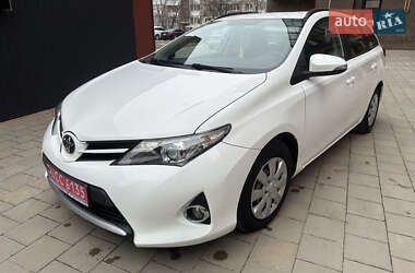 Універсал Toyota Auris 2015 в Калуші