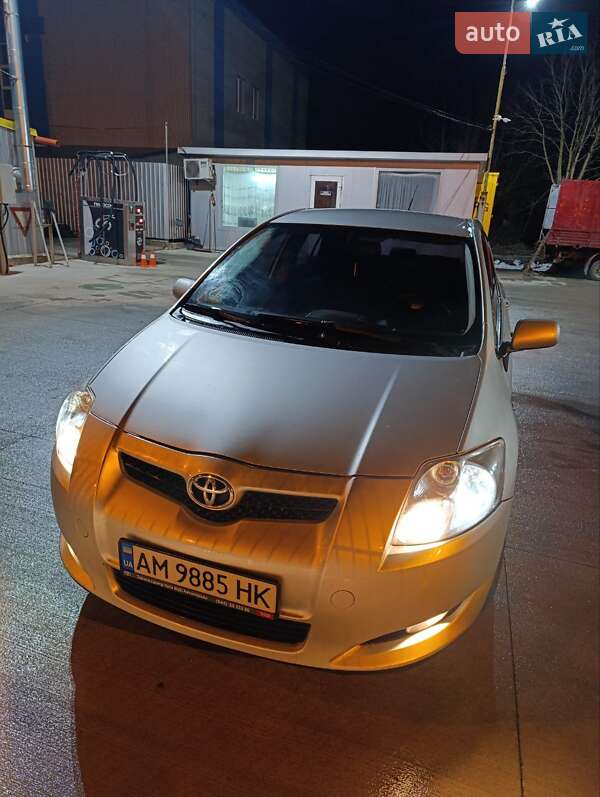 Хетчбек Toyota Auris 2008 в Бердичеві