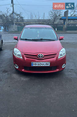 Хетчбек Toyota Auris 2010 в Балті