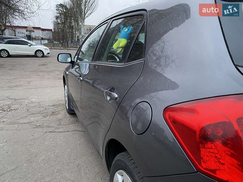 Хэтчбек Toyota Auris 2008 в Киеве