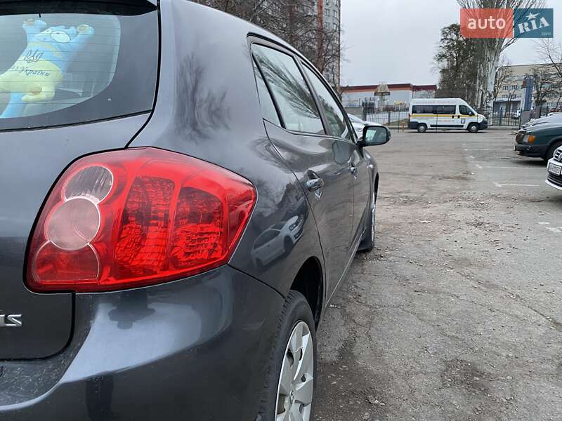 Хэтчбек Toyota Auris 2008 в Киеве