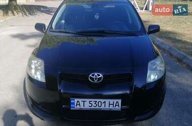 Хэтчбек Toyota Auris 2008 в 