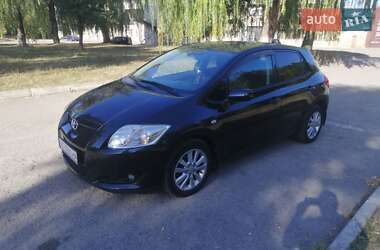 Хэтчбек Toyota Auris 2008 в 