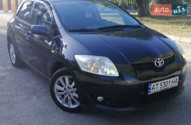 Хэтчбек Toyota Auris 2008 в 