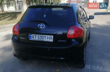 Хэтчбек Toyota Auris 2008 в 