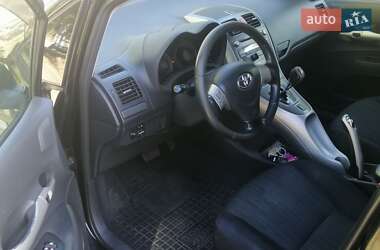 Хэтчбек Toyota Auris 2008 в 