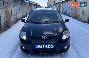 Хэтчбек Toyota Auris 2008 в Киеве