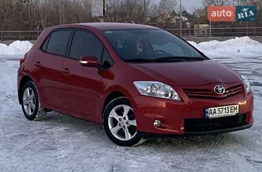 Хетчбек Toyota Auris 2011 в Києві