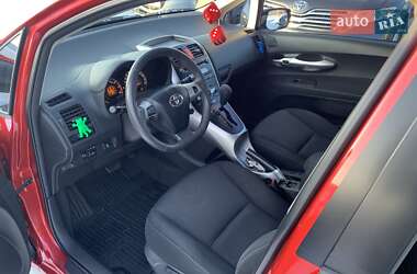 Хэтчбек Toyota Auris 2011 в Киеве