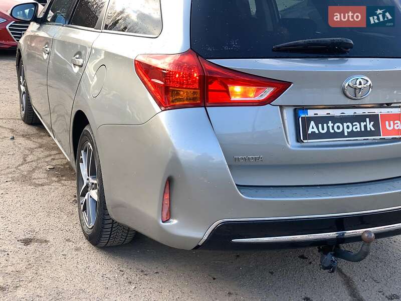 Универсал Toyota Auris 2014 в Виннице