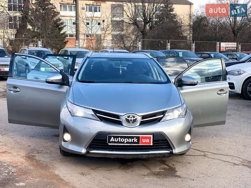 Универсал Toyota Auris 2014 в Виннице