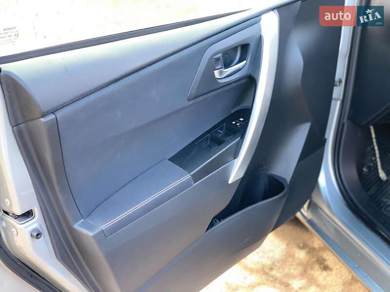 Универсал Toyota Auris 2014 в Виннице