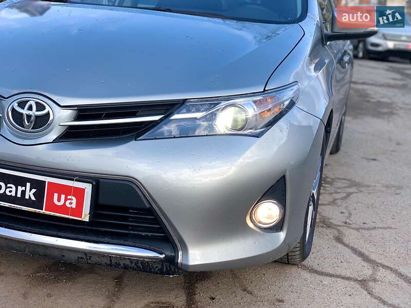 Универсал Toyota Auris 2014 в Виннице