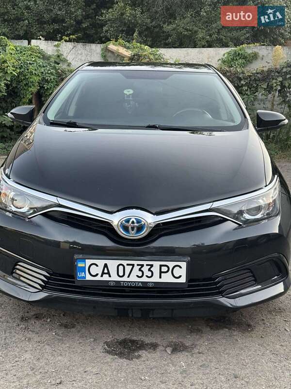 Хетчбек Toyota Auris 2015 в Черкасах