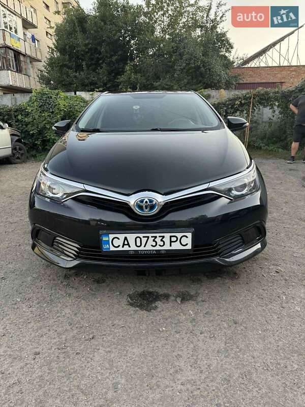 Хетчбек Toyota Auris 2015 в Черкасах