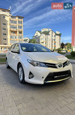 Хэтчбек Toyota Auris 2014 в Черновцах