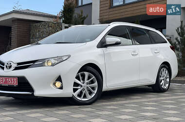 Універсал Toyota Auris 2015 в Стрию