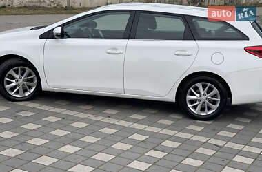 Універсал Toyota Auris 2015 в Стрию