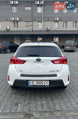 Хэтчбек Toyota Auris 2013 в Черновцах