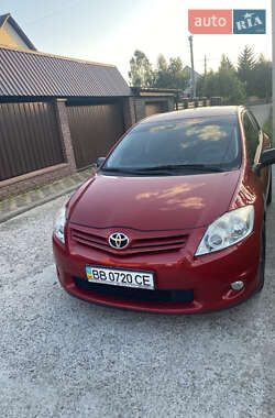 Хетчбек Toyota Auris 2010 в Борисполі