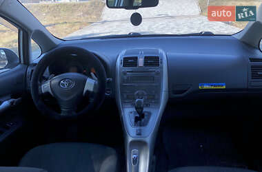 Хэтчбек Toyota Auris 2008 в Вознесенске