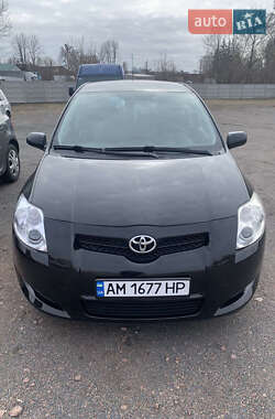 Хэтчбек Toyota Auris 2008 в Коростене