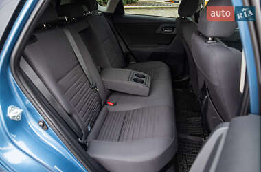 Хэтчбек Toyota Auris 2016 в 