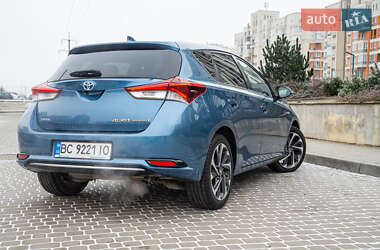 Хэтчбек Toyota Auris 2016 в 