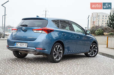 Хэтчбек Toyota Auris 2016 в 