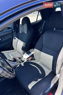 Хетчбек Toyota Auris 2008 в 