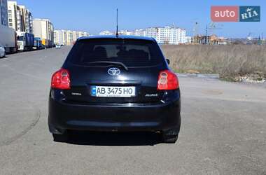 Хэтчбек Toyota Auris 2007 в 
