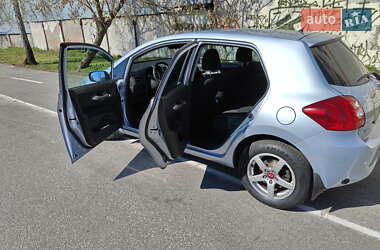 Хэтчбек Toyota Auris 2008 в 
