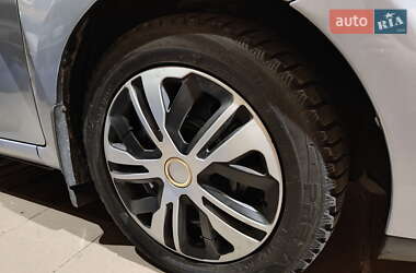 Хэтчбек Toyota Auris 2008 в 