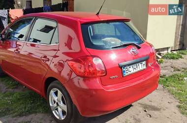 Хэтчбек Toyota Auris 2008 в 