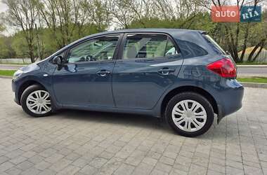 Хэтчбек Toyota Auris 2008 в 